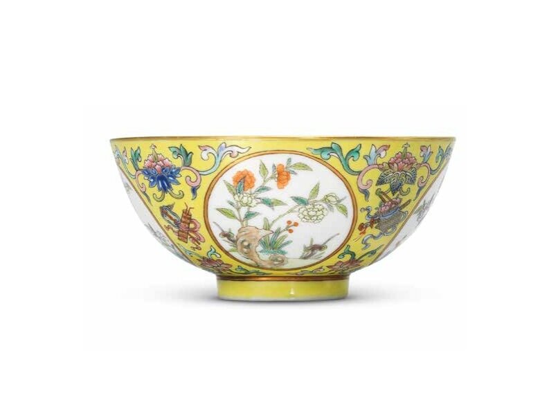 A fine yellow-ground famille rose 'medallion' bowl, Shendetang Zhi mark in iron red, Daoguang Period (1821-1850)