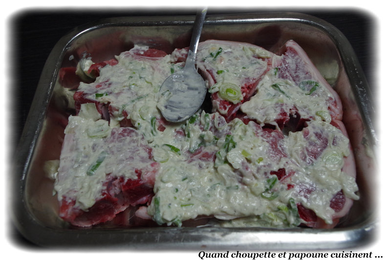 côtelettes d'agneau et brochette de pomme de terre-680