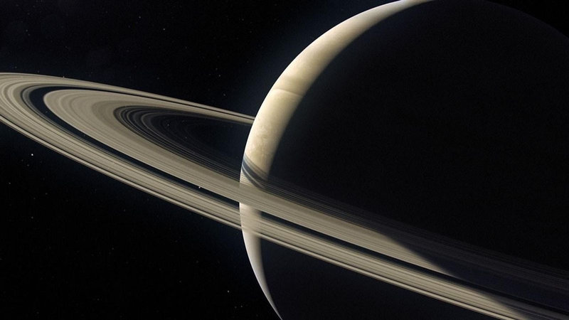 Saturne et ses anneaux de glaces 317 K°