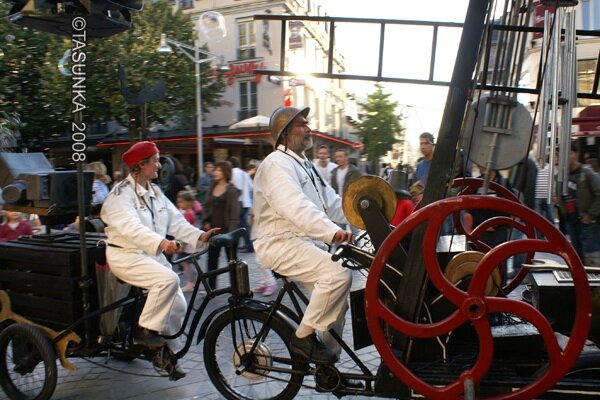 deklictheatretonic_le_tynguelybulle_CopyrightTasunka2008_04