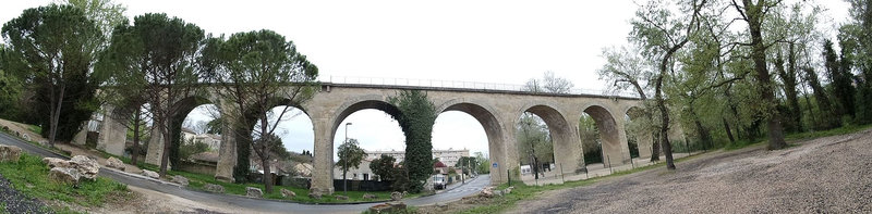 Carpentras_-_Viaduc_de_l'Auzon_3