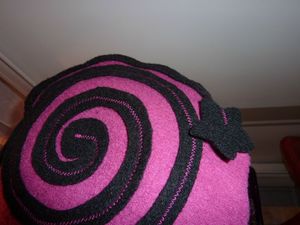 tourbi chapeau rose et noir (2)