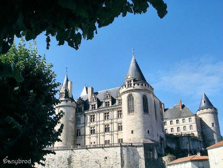 chateau de la rochefoucauld