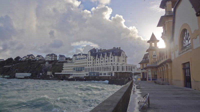 Casino_de_Granville_au_plein_2