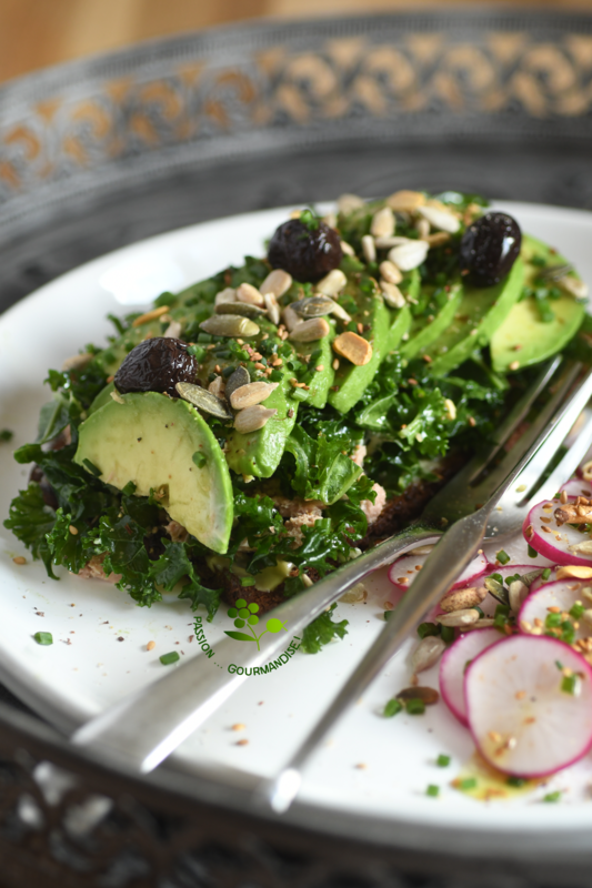Tartine thon-chou kale-avocat_1