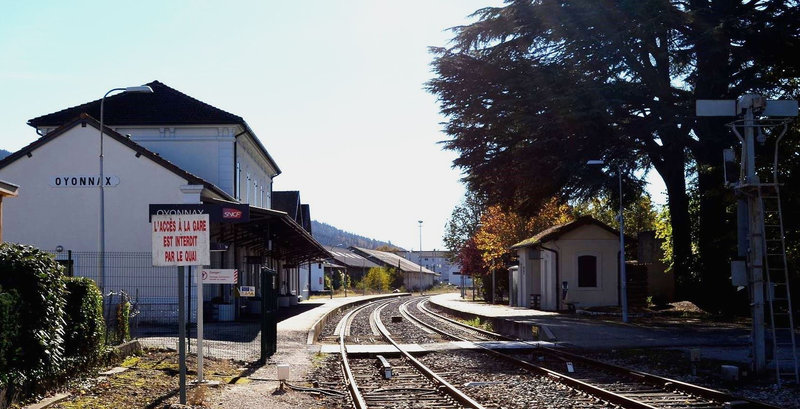 Oyonnax_-_vue_des_rails