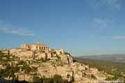 le_village_de_gordes_face_au_luberon_un_des_plus_beaux_villages_de_france_album_thumb