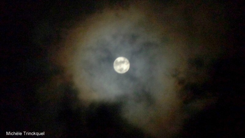 Lune et nuage 4