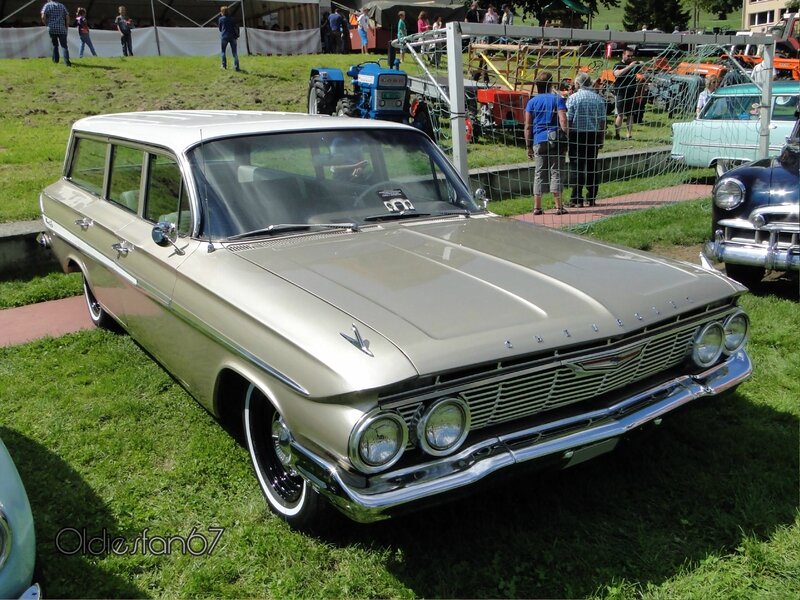 chevrolet-nomad-1961-a