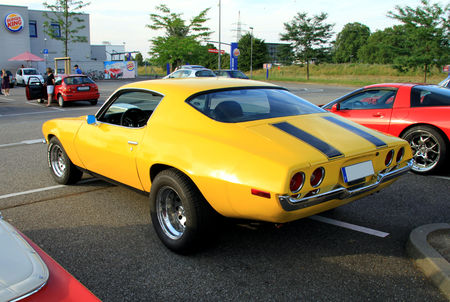 Chevrolet_camaro_sport_coupe__Rencard_du_Burger_King_juillet_2010__02