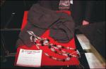 2001-03-22-BUTTERFIELDS-MM_The_Red_Velvet-exhib-2-3