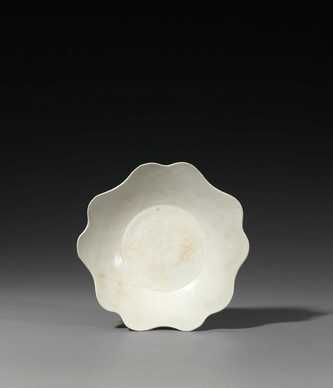 A flower-shaped dish, Late Tang Dynasty-Five Dynasties, A