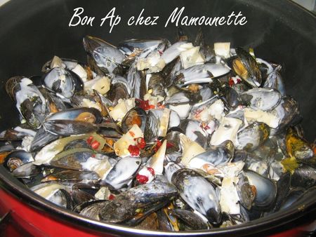 Moules_au_bleu_et_piment_de_la_p_che___pieds___l_Aiguillon_mer_026bonap