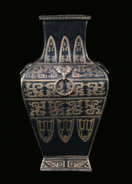 -porcelain-vase-bronze-and-gold-imitation-1368186551080039