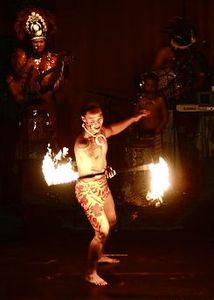 ALOHA TAHITI SHOW Eden 2011 danse feu