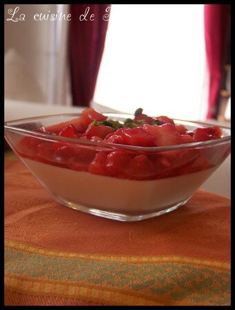 Panna_Cotta_vanille_et_tartare_fraises_2