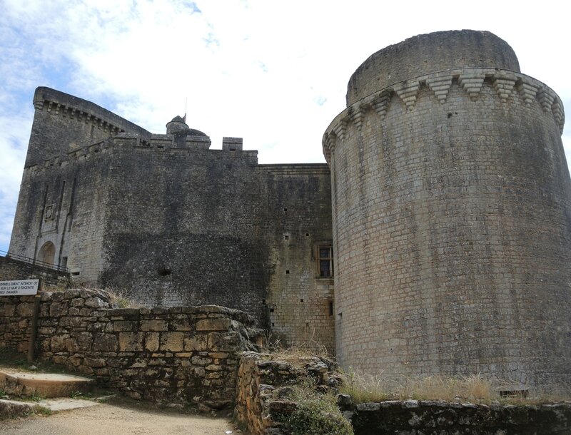 Fumel, château de Bonaguil, tours (47)