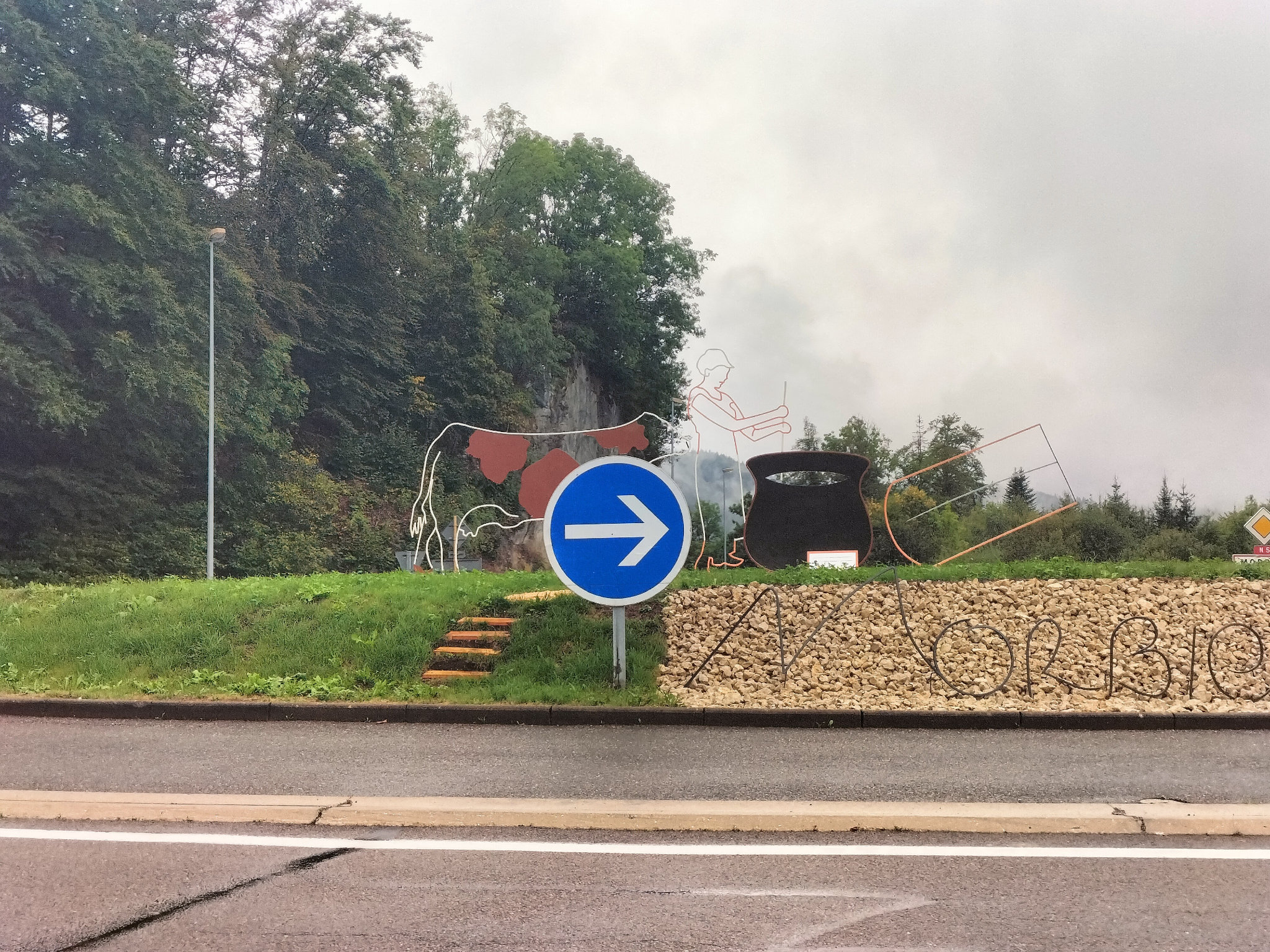 Morbier, rond-point (39)