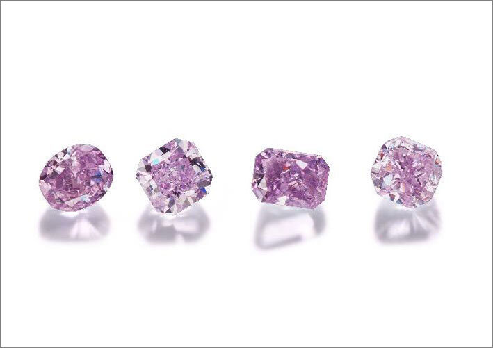 Set-of-Four-Purple-Diamonds