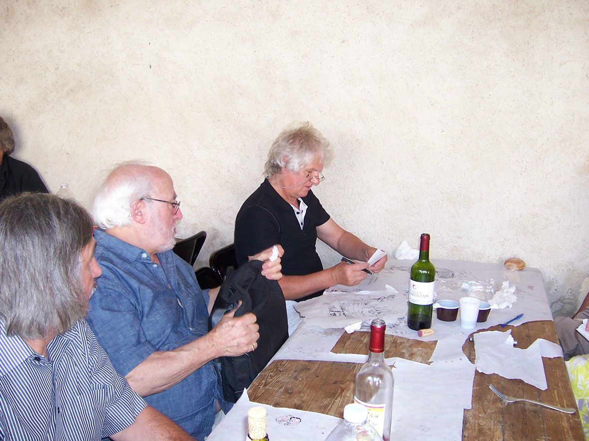 JOYEUX et moins joyeux pour payer la facture