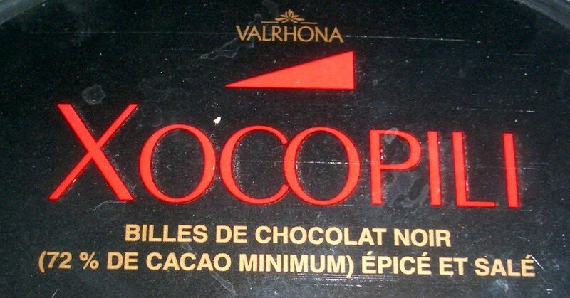 Valrhona - Chocolat Blanc Ivoire 35% Sachet Fèves 250 g - Les Secrets du  Chef