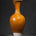 Vase à col évasé, Chine, dynastie Liao, <b>10</b>°-<b>12</b>° <b>siècles</b>