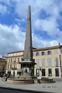 Camargue - Arles - Obelisque