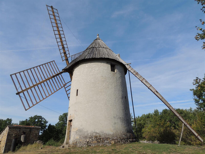 Moulin à vent du Mas de la Bosse - Promilhanes (Lot)