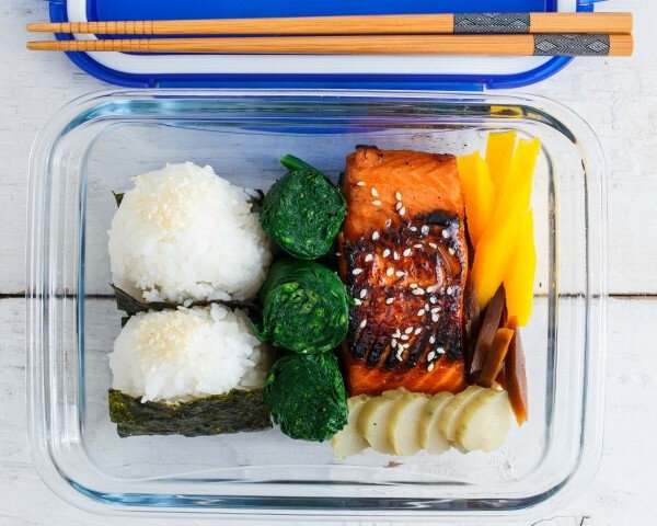 281pg00_cook_go_rectangulardish_insituation_teriyaki_salmon_bento_boxhd