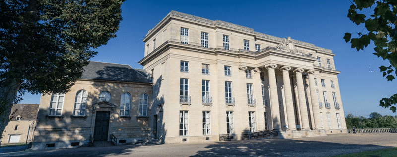 chateau-benouville_A-Tinel_1140x450