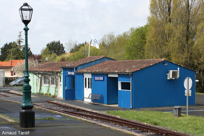 00829 Oléron Avril 2023 - Les Marais de la Seudre - Le Train des Mouettes - La Gare de Saujon