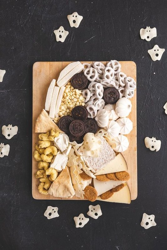 halloween_snack_board