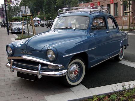 SIMCA_Aronde_1300_Deluxe__1_