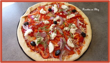 pizza_oignons_rouges_ch_vre_poivrons2