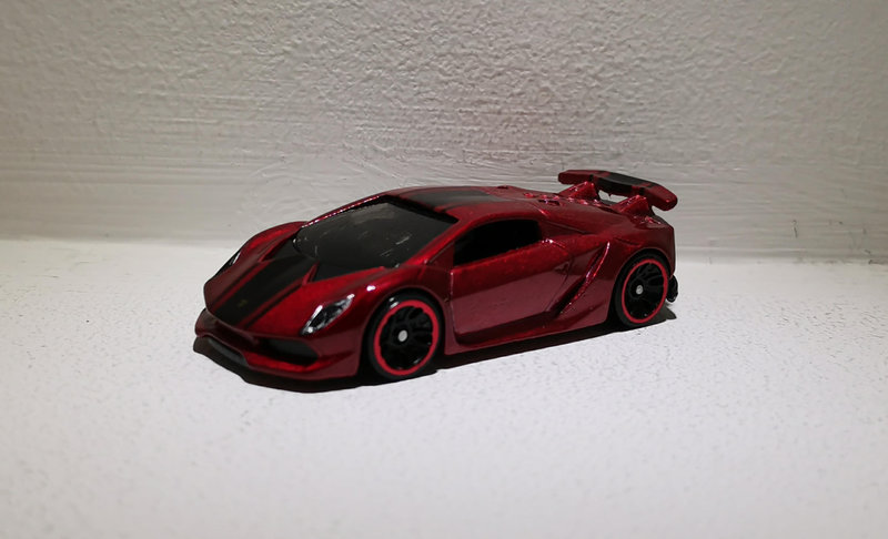 Lamborghini Sesto Elemento (Hotwheels) (3)