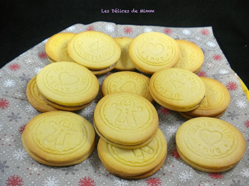 Biscuits de Noël fourrés à la pâte à tartiner