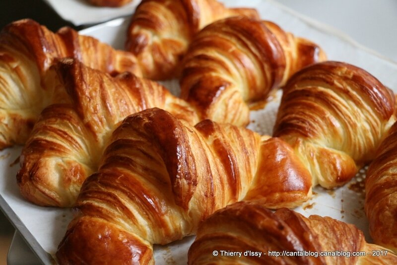 CROISSANTS