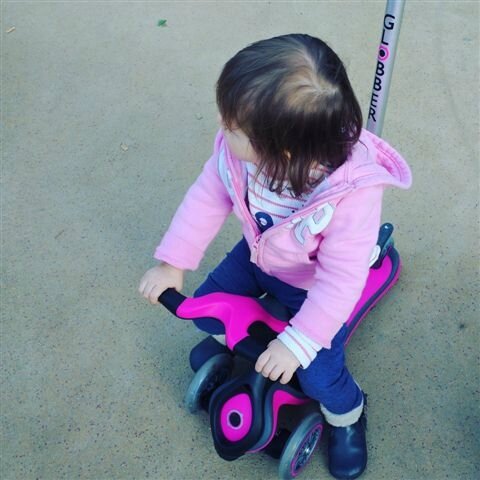 Globber Girl ©Kid Friendly