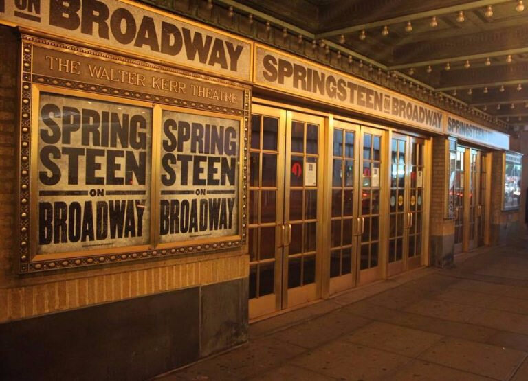 Springsteen-on-Broadway-Signage-768x555