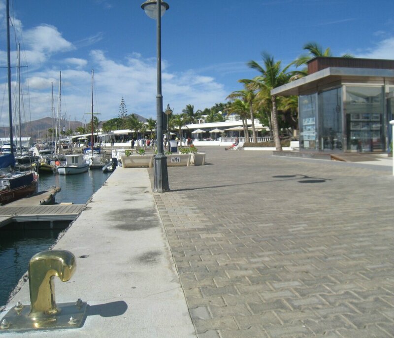 des bornes en or au port de Calero(2)
