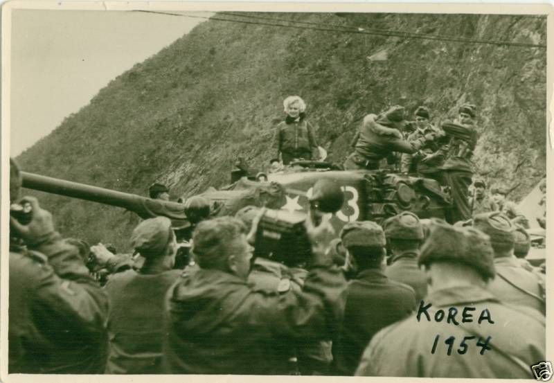 1954-02-17-korea-grenadier_palace-tank-022-1
