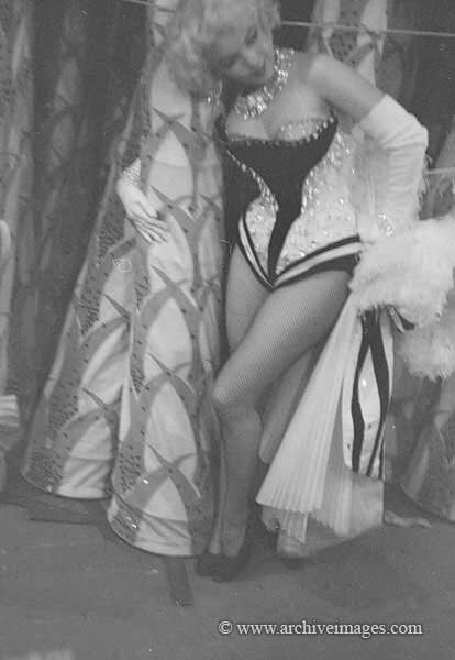 1955-03-30-NY-Circus-by_mhg-010-1-MHG-MMO-CS-115