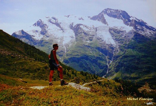 1054) Rando pédestre face au Mont Pourri (Savoie)