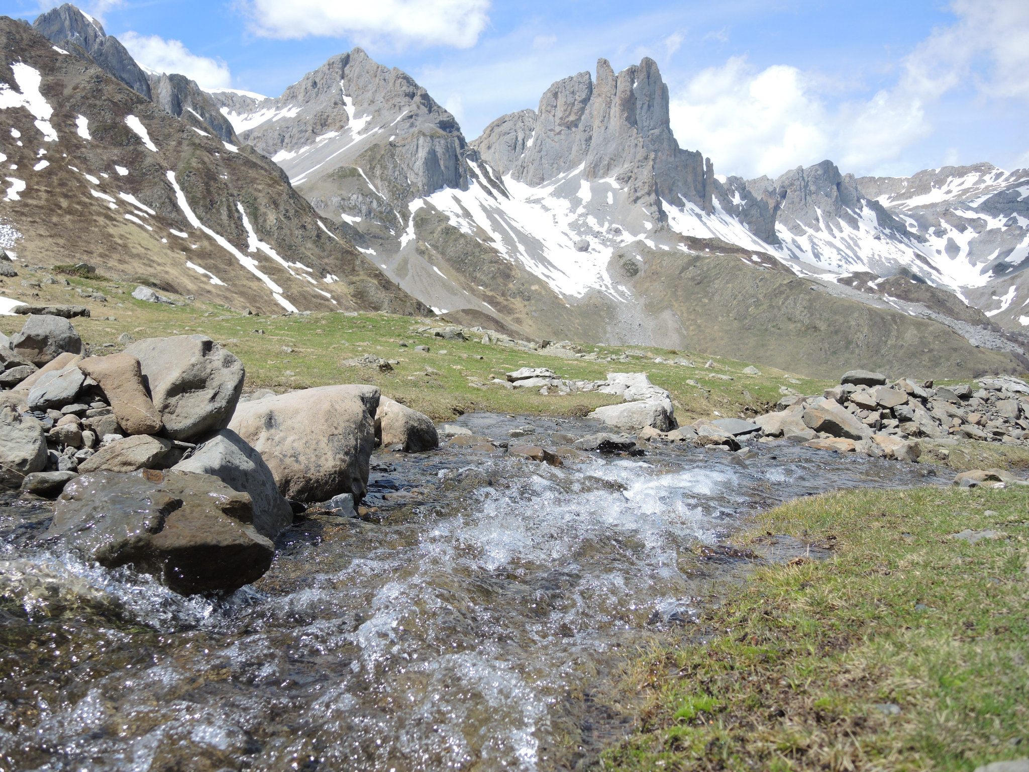 Lescun, lac d'Ansabère, sentier 3, Gave et aiguilles d'Ansabère  (64)