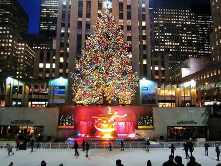NY rockefeller dec 2011 christmas tree and rinkl