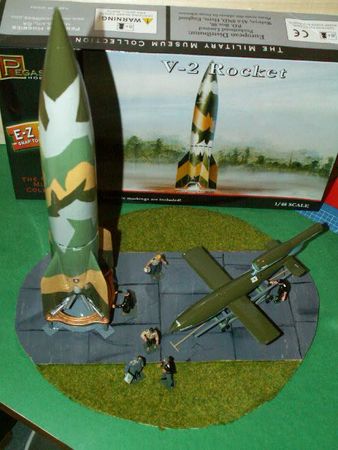 maquettes fusée V2, bombe volante V1 (6)