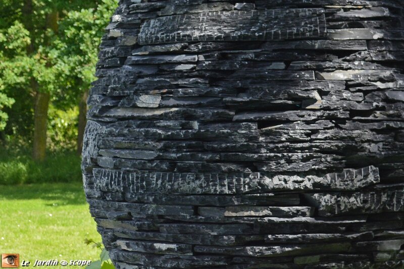 Installation-d’Andy-Goldsworthy-3