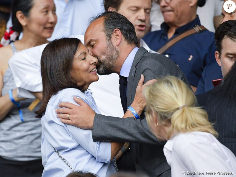 4878605-anne-hidalgo-et-edouard-philippe-dans-le-950x0-2