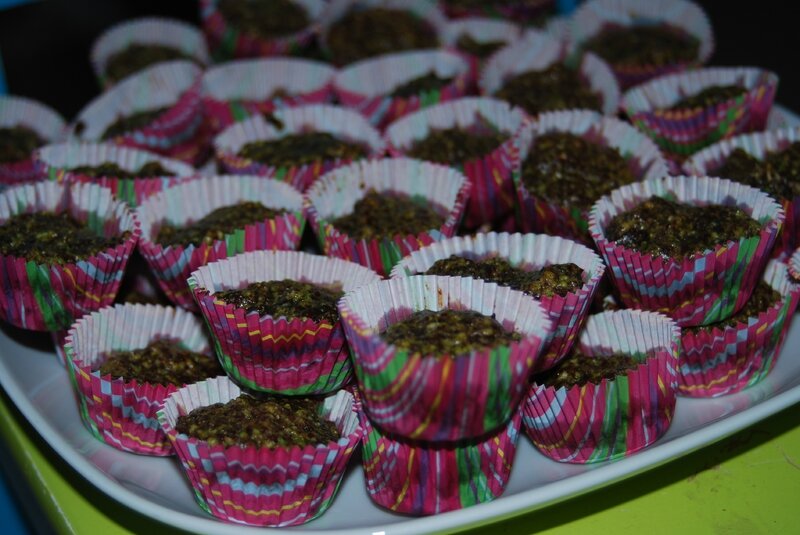 Mini macarons pistache et chocolat