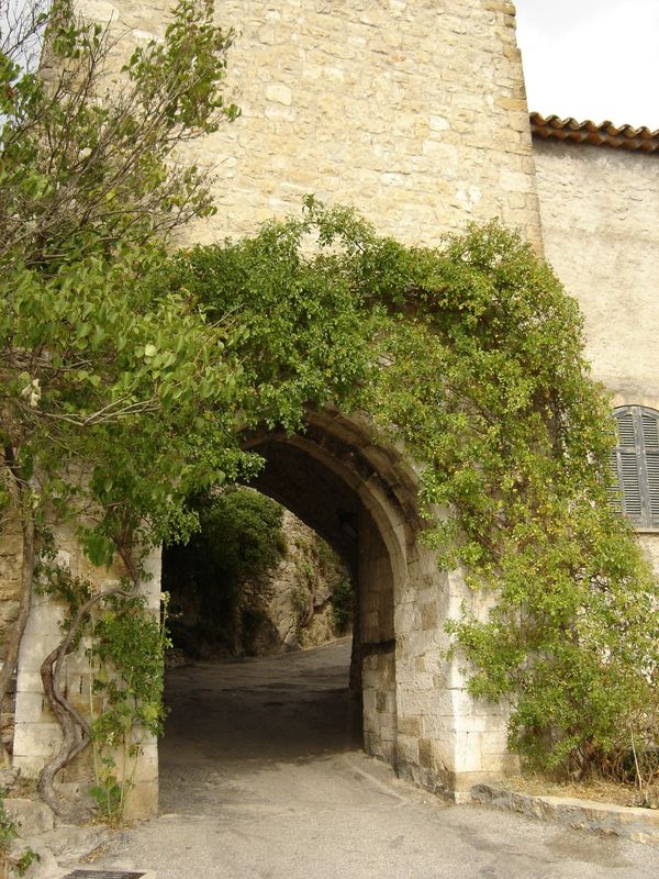 Bargème-Porte d'enceinte 1